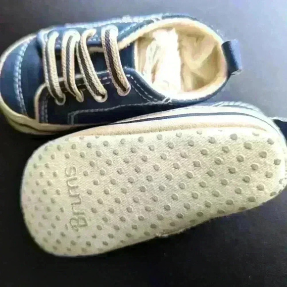 Brums Baby Crib Shoes -  BNWOT - Picture 5 of 5